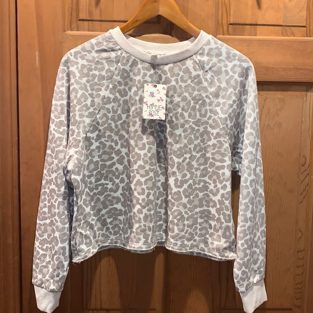 New.  Hippie Rose sweatshirt sz s.